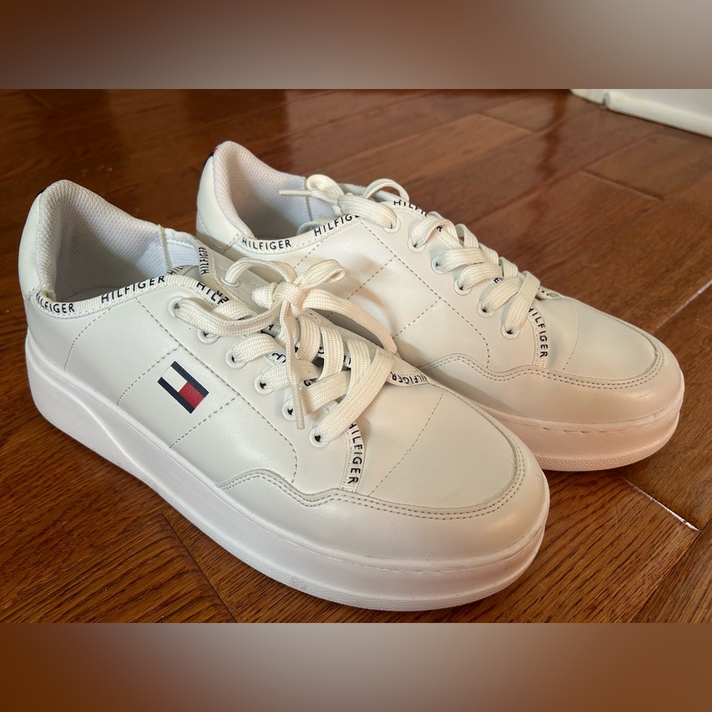 Tommy Hilfiger White woman’s Sneakers